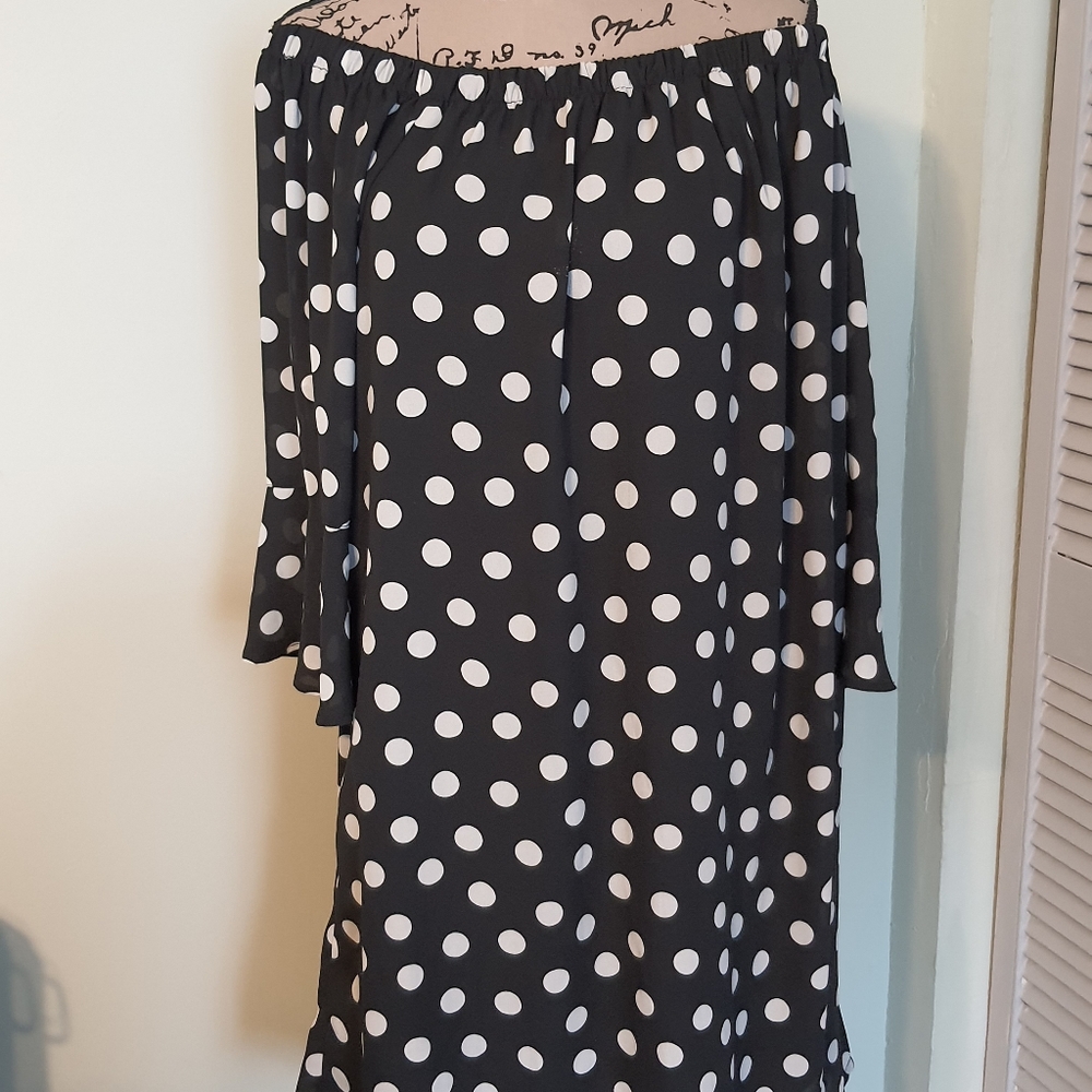 OFF THE SHOULDER BLACK & WHITE  DRESS
